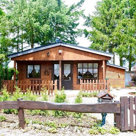 Aux Ecureuils Villa Resteigne Kültér fotó