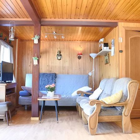 Aux Ecureuils Villa Resteigne Kültér fotó